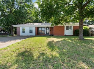 405 Irene St, Burleson, TX 76028