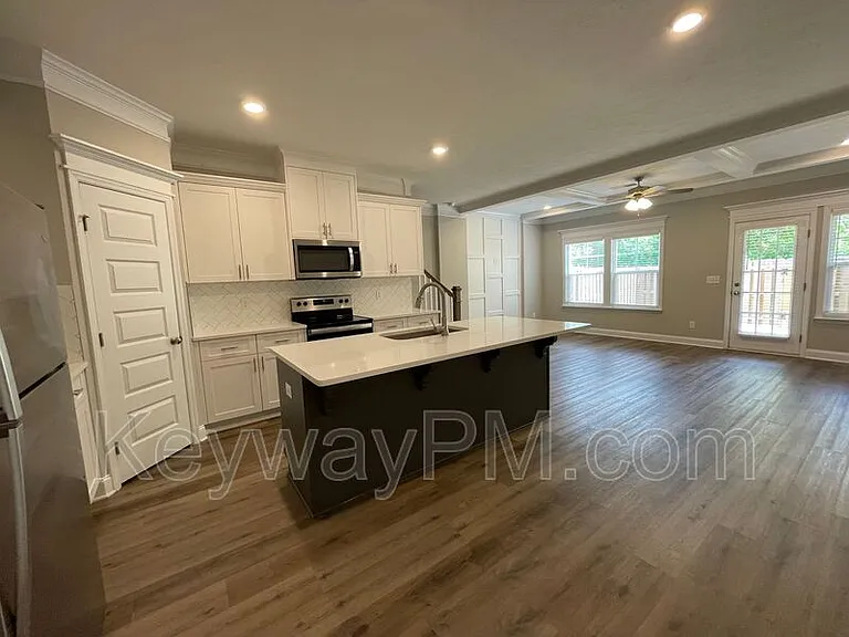 4500 Chestnut Trl — Photo 6