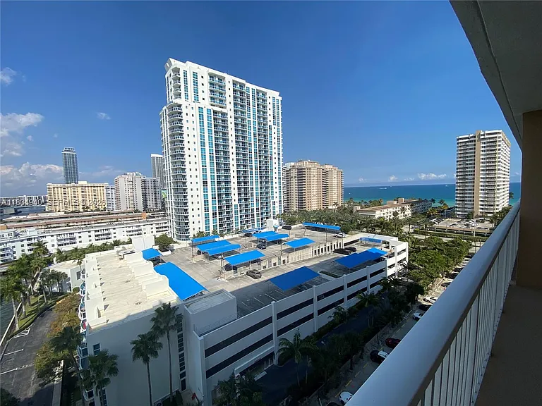 1965 S Ocean Dr #10L — Photo 28