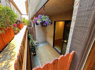 5445 Corteen Pl APT 2, Valley Village, CA 91607