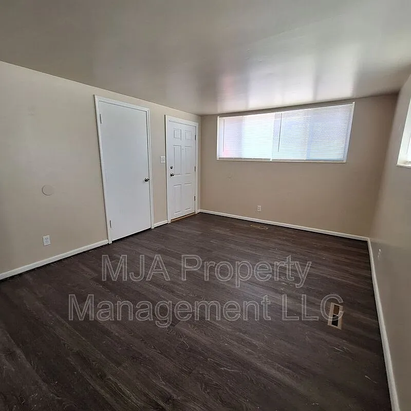 1 bed, 1.0 bath, 600 sqft, $895 — Photo 4