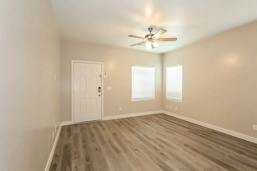 3 bed, 2.5 bath, 1503 sqft, $2,105 — Photo 4