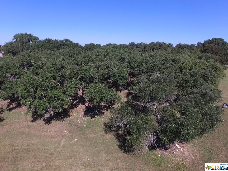 2nd image of 582 Kings Point Dr