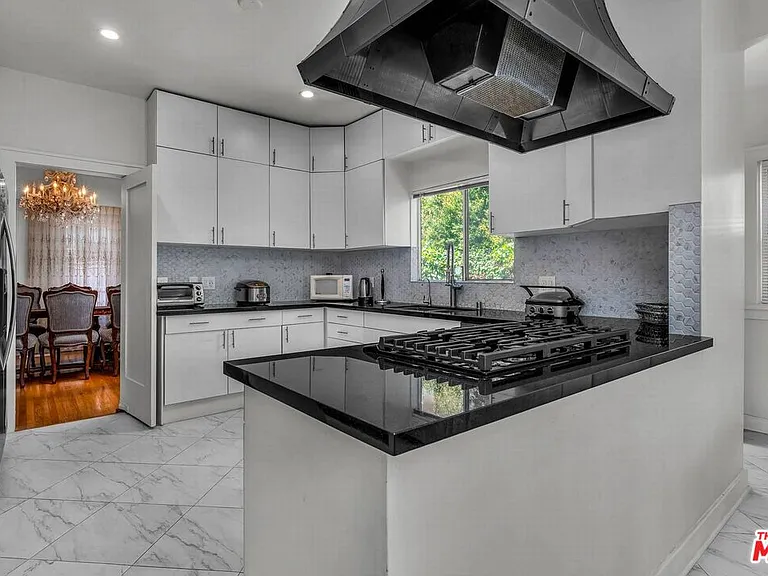 10736 Ashton Ave — Photo 6