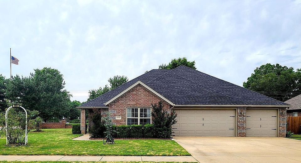 1st image of 2908 N 18th St