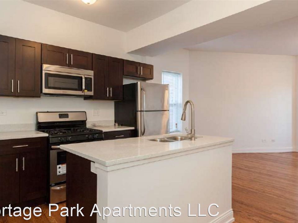 1st image of 4048 N Milwaukee Ave #3