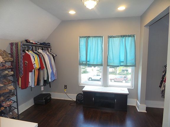 3rd image of 2830 Nebraska St