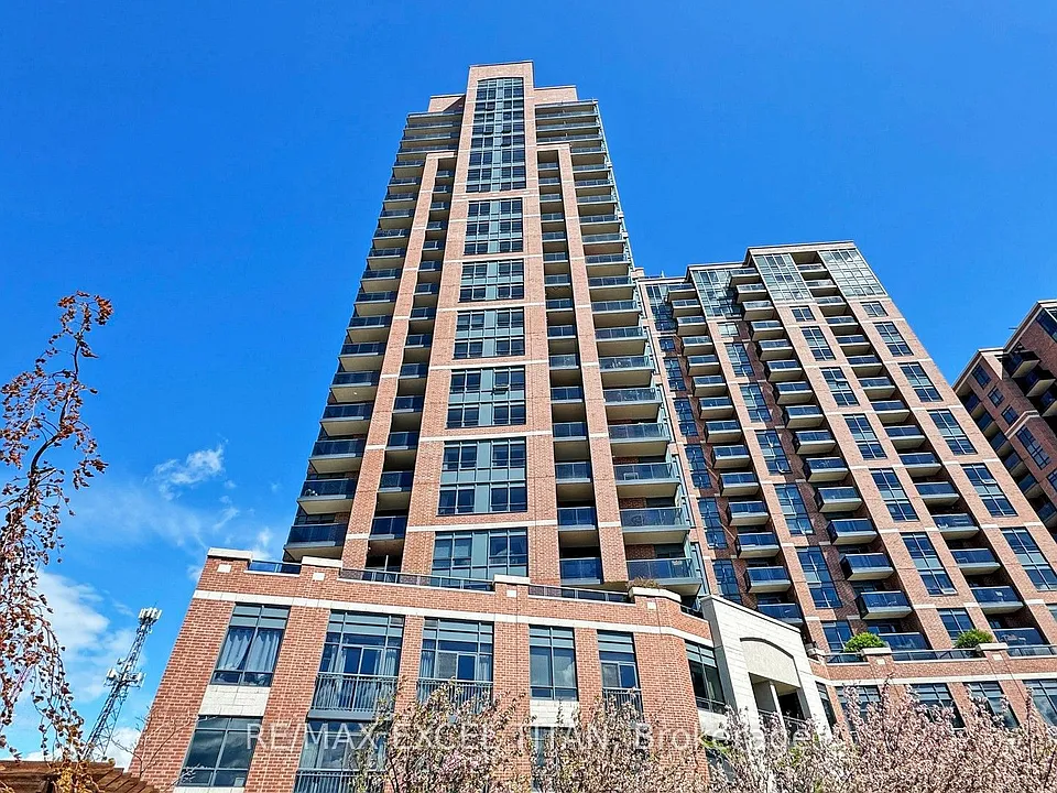 60 Heintzman St #1132