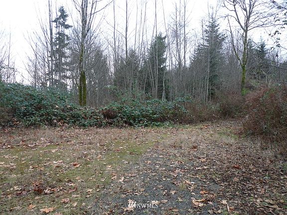 3rd image of 12700 Aqua Lane SE