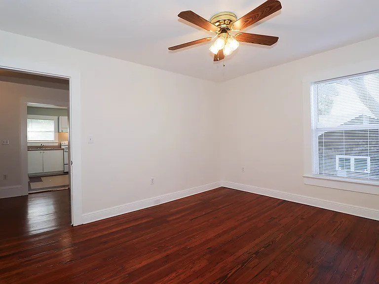 203 16th St W #203 — Photo 19
