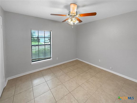3rd image of 1604 Mamye Jane Dr