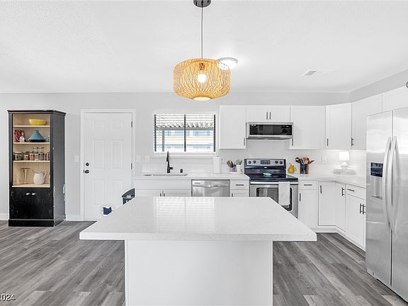 5th image of 2705 Sierra Madre Dr