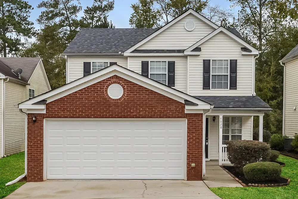 3 bed, 2.5 bath, 1910 sqft, $2,045 — Photo 1