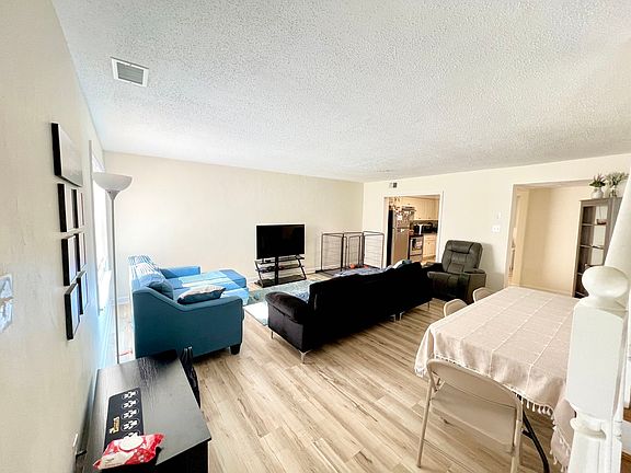 4th image of 3300 Daytona Dr