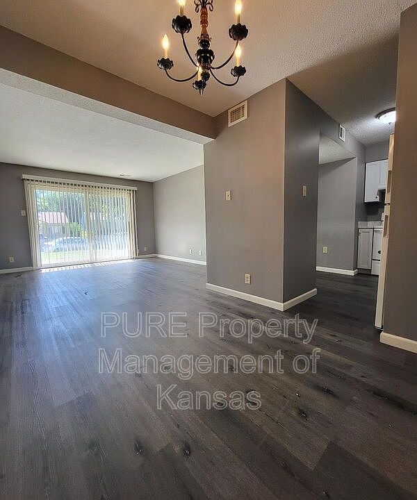 3310 SW 7th St Topeka KS Zillow