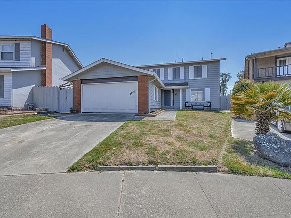 2nd image of 2740 Tipperary Ave