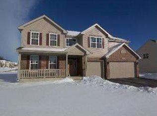 1527 Essex Dr, Hoffman Estates, IL 60192