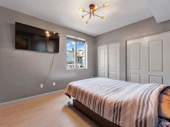 174 Bay 29 St #2B, Brooklyn, NY 11214