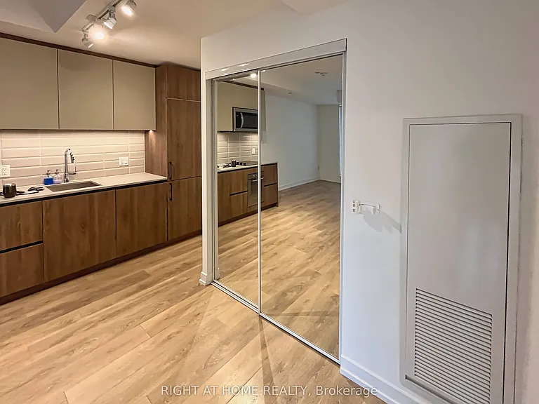 150 Logan Ave #437 — Photo 5