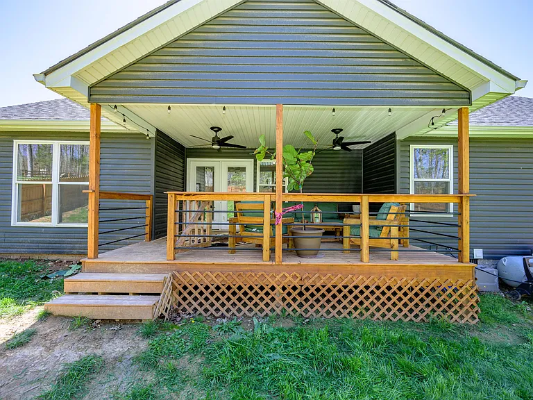299 Hampton Rd — Photo 10