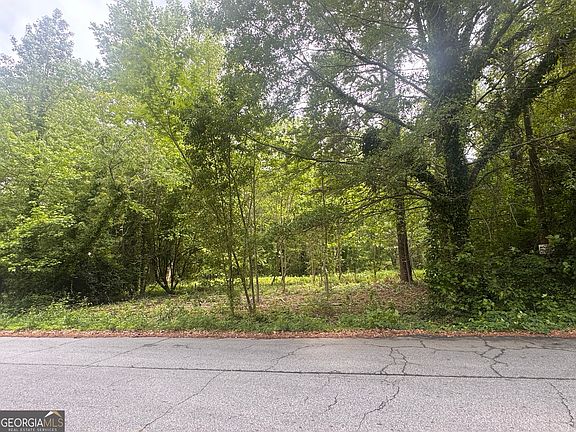 4th image of 767 Kenneth Ln SW
