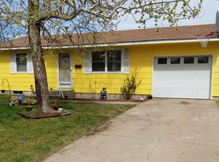 1536 N 12th St, Garden City, KS 67846