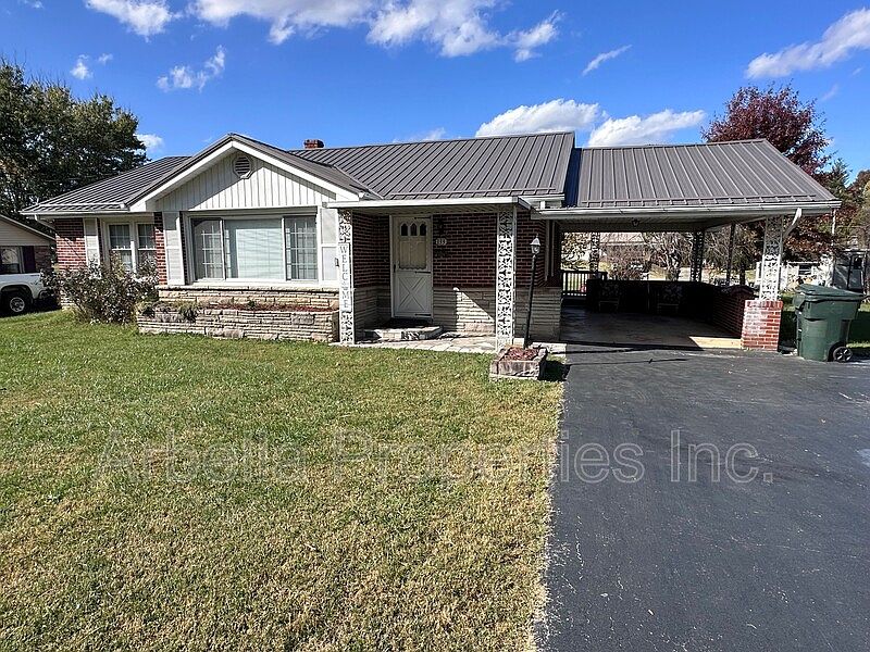 1st image of 133 Dogwood Dr