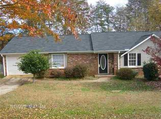 37 Riverwood Cir, Greenville, SC 29617