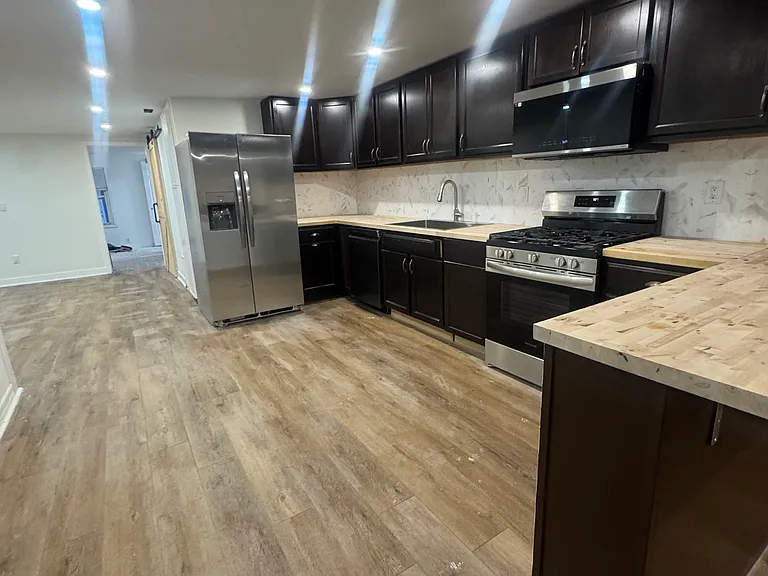 3661 Sherman Dr — Photo 7