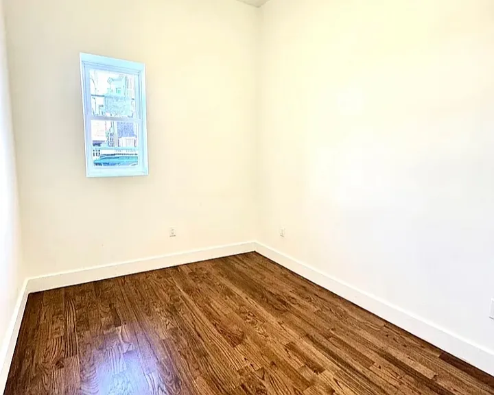 48 Bergen Ave #1A — Photo 5