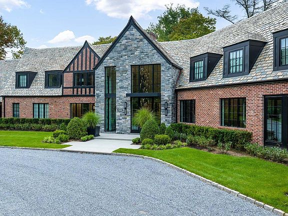2nd image of 64 Cushman Road