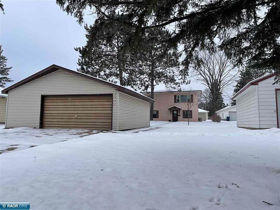 2nd image of 3927 4th Ave E