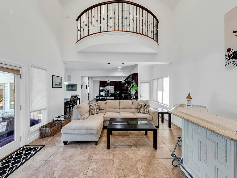 10 Bay Woods Dr — Photo 9