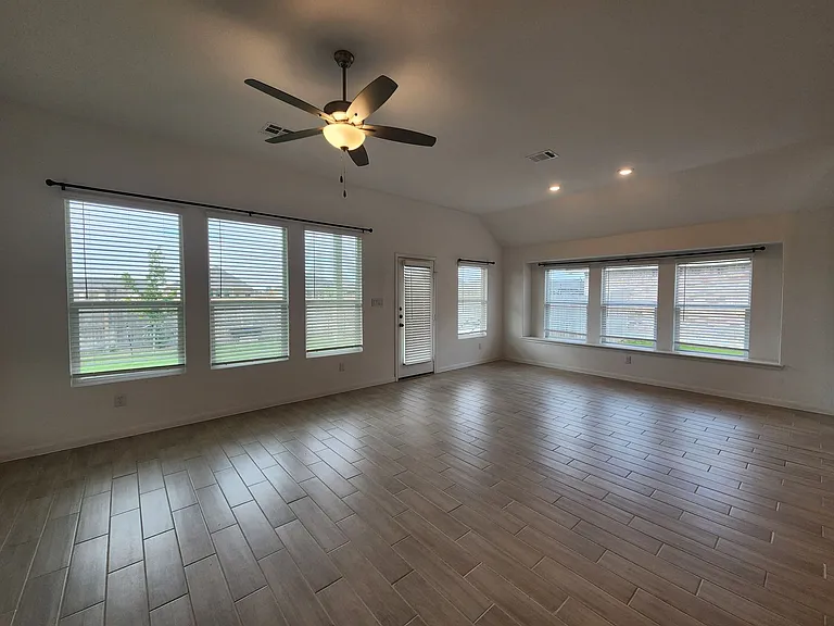 5923 Corsicana Cv — Photo 3