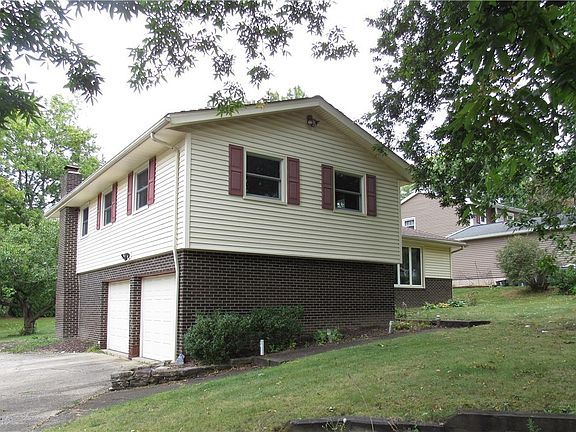 2nd image of 310 S Park Dr