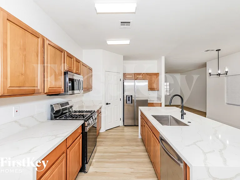 5980 Gentleslope St — Photo 8
