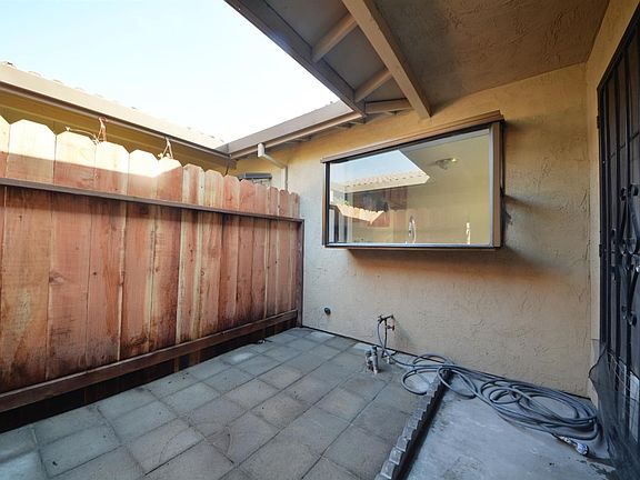 5th image of 8812 Fox Creek Dr