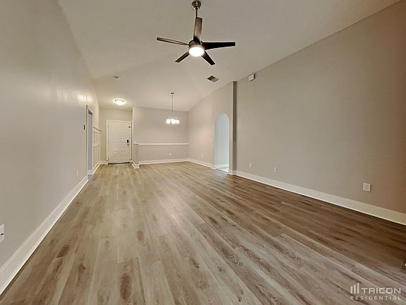 4th image of 3127 Summer House Dr