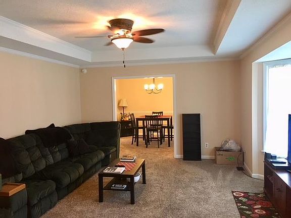 2nd image of 3423 Albert Dr