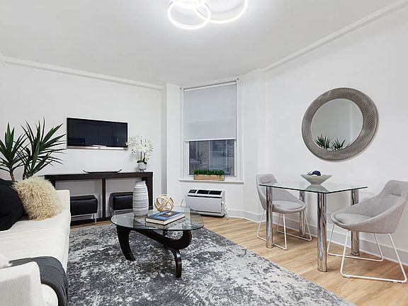 2nd image of 345 W 55th St APT 1D