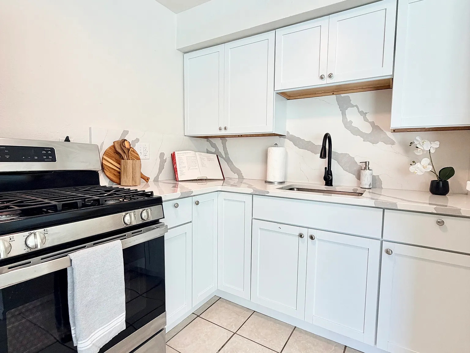 1 bed, 800 sqft, $975 — Photo 3