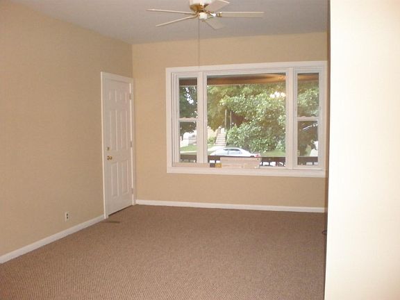 4th image of 7123 W Schreiber Ave APT 1