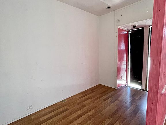 4th image of 707 Kirk Pl