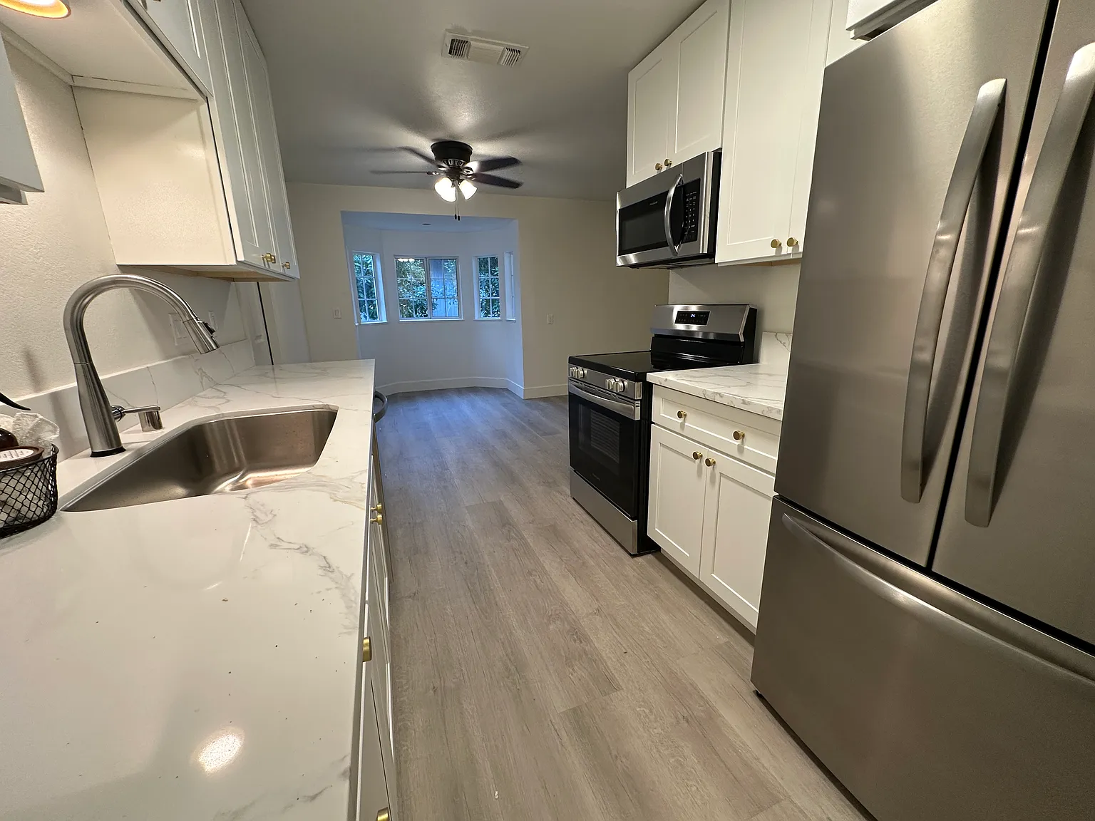 4 bed, 1800 sqft, $3,650 — Photo 2