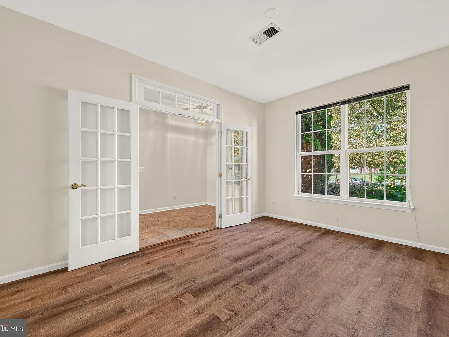 3 bed, 4.0 bath, 1966 sqft, $2,950 — Photo 3