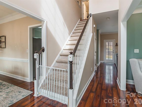 4th image of 120 Missouri Ln