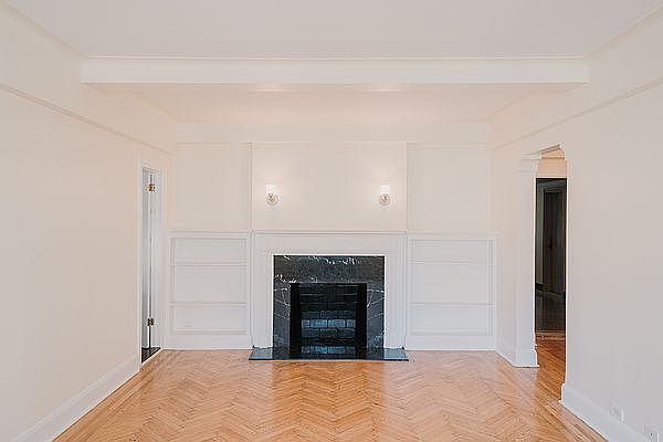 1st image of 210 E 68th St APT 10D