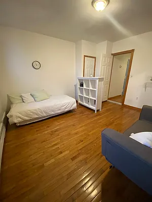 Rented by Standard Living Realty Inc | media 17