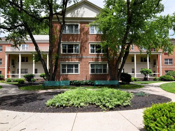 15825 Van Aken Blvd APT 304W, Shaker Heights, OH 44120