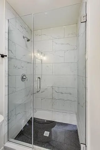 815 S Carpenter St #2F — Photo 11